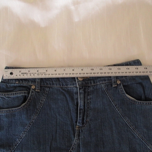 Gloria Vanderbilt Blue Denim Skirt Size 8 - Picture 6 of 7